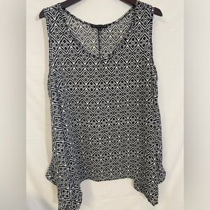 *3 for $30* Love & Legend Black And White Patterned Sleeveless Blouse